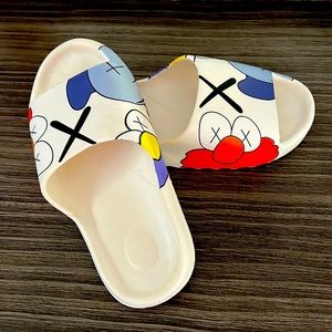 Cloud Cushion Slides